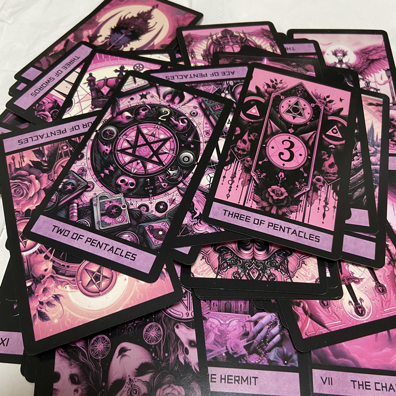 Pink Gothic Tarot Deck 78 Card - огляд і ціна Tarot Deck With Guidebook